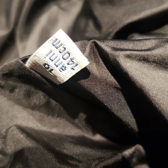 COPY - Moncler puffer - Picture 6 of 10